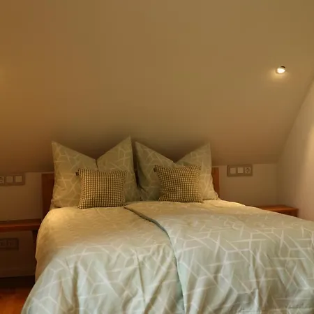 Und Gaestezimmer Friedrichs *