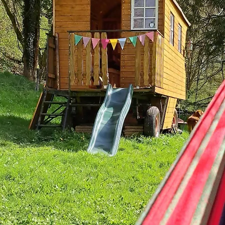 아파트 Und Gaestezimmer Friedrichs